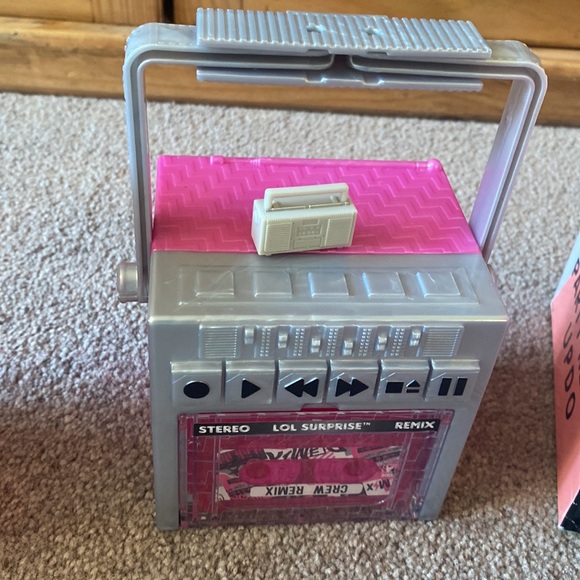 L.O.L surprise empty case and accessories - Picture 3 of 8